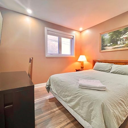 Upgraded Rooms With Bath 7-Min To Subway Near Downsview Rogers Stadium Торонто Екстер'єр фото