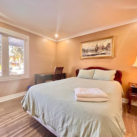 Upgraded Rooms With Bath 7-Min To Subway Near Downsview Rogers Stadium Торонто Екстер'єр фото
